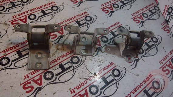 Opel Meriva Kapı Menteşesi