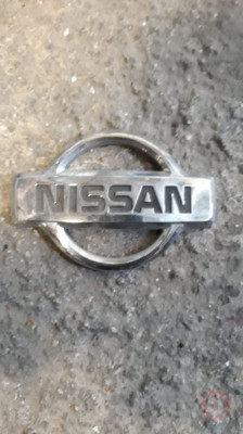 Nissan Primera Arma Yazı Kaput Arması