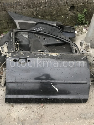 FORD FOCUS 2 SAĞ ÖN KAPI GÜÇMANLAR OTO