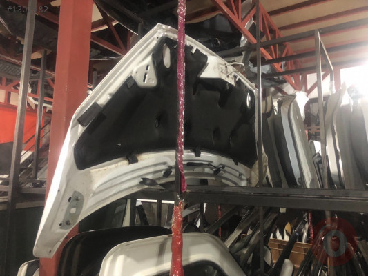 Ford courier boyasız ön kaput