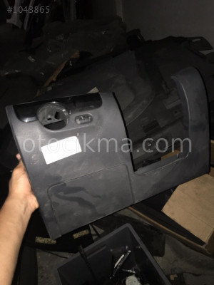 Volkswagen Jetta direksiyon alt plastik orjinal çıkma