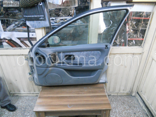 RENAULT LAGUNA 1 SAĞ ÖN KAPI ORJİNAL ÇIKMA DOLU