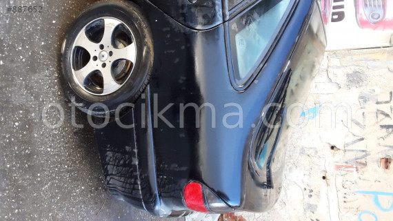 LAGUNA 1 SAG SOL ARKA ÇAMURLUK VE TÜM ÇIKMA ORJİNAL PARÇALAR