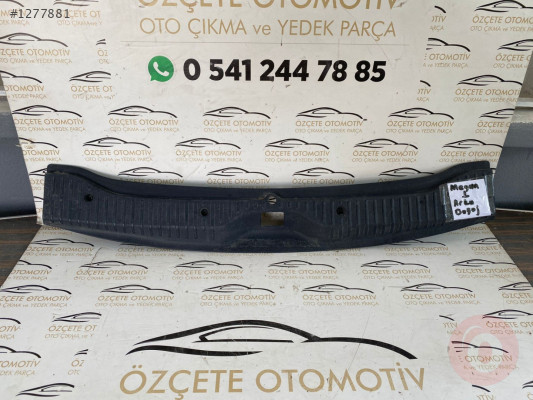 RENAULT MEGANE 1 ARKA BAGAJ KİLİT ÜST PLASTİĞİ ORJİNAL ÇIKMA