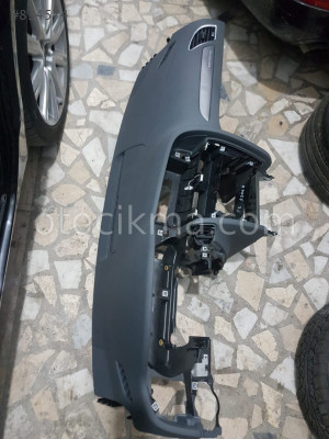 Audi A4 Boş torpido hatasız orjinal çıkma