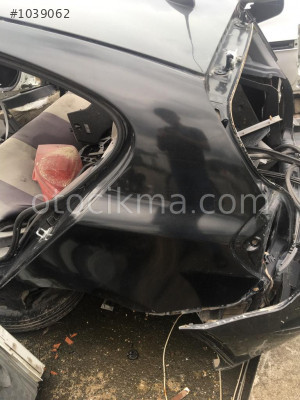 Bmw 116 sol arka çamurluk hatasız orjinal çıkma
