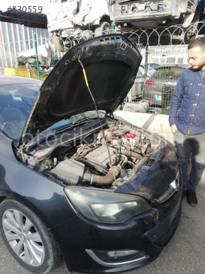 opel insignia hurda aracın parçaları satılıktır.