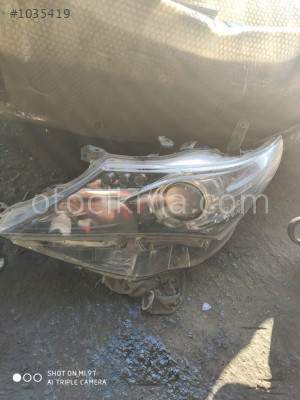 TOYOTA AURİS SOL ÖN FAR ÇIKMA PARÇA