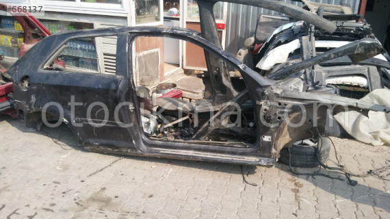 Audi a3 sağ arka çamurluk   ve tüm audi çıkma parçalar