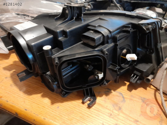 AUDİ A4 V8 SOL FAR KASA CAM SIFIR FAR
