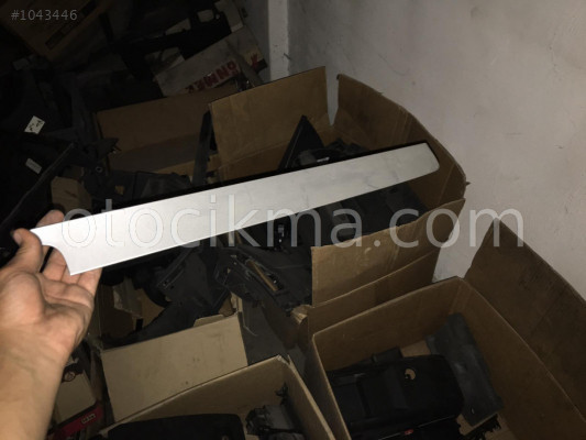 Volkswagen Passat B6 torpido çıtası hatasız orjinal çıkma