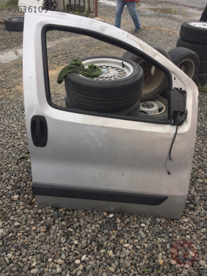 FIAT FİORİNO SAĞ ÖN KAPI