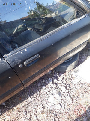 Mazda 323 sag ön kapı