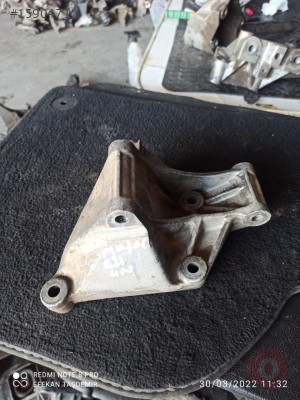 7700599274 Renault 21 Motor bağlantı ayağı çıkma orjinal