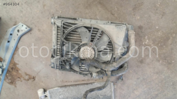 2011 renault clio symbol 1.4 çıkma fan motoru pervanesi