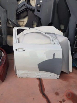 PEUGEOT 3008 SAĞ ÖN KAPI SEFALILAR OTO ÇIKMA