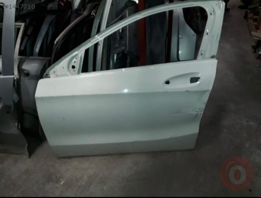 Mercedes a180 2014 sol ön kapı çıkma