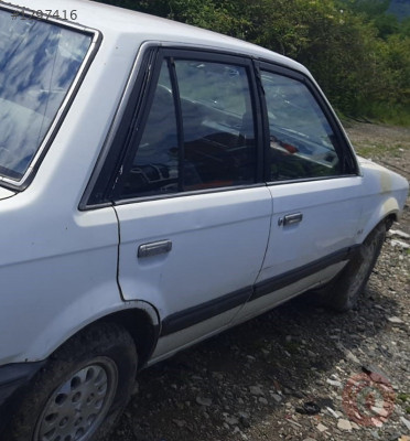 1988 model mazda 323 1.6 çıkma sağ takım dolu kapı