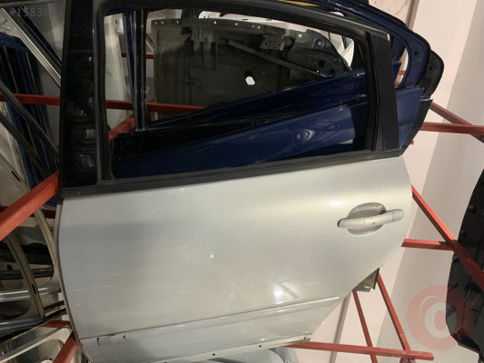 VW PASSAT B5-5.5 ÇIKMA ORJİNAL HATASIZ DOLU SOL ARKA KAPI