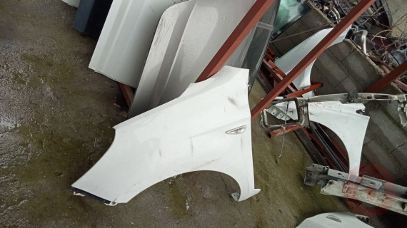 2010-2011 Hyundai i20 ön sol çamurluk çıkma