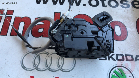 5NA839016A volkswagen tiguan 2017 sağ arka kapı kilidi