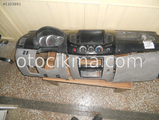 MİTSUBİSHİ L200 GÖĞÜS DOLU ORJİNAL ÇIKMA