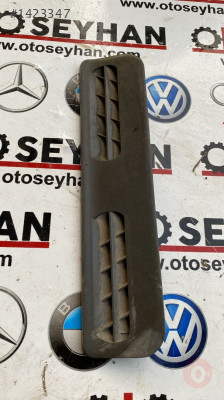 64221928439 bmw 5.20 E34 koltuk altı kalorifer ızgarası