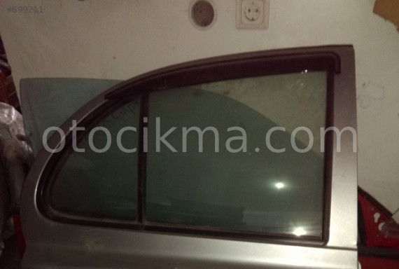 2009 çıkma nissan micra sağ arka kapı camı