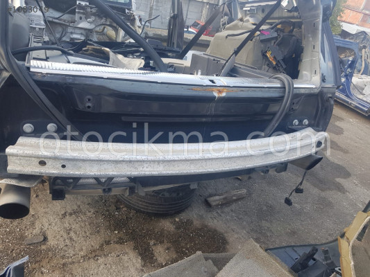 Audi Q7 Arka Tampon Demiri Hatasız Orjinal Çıkma