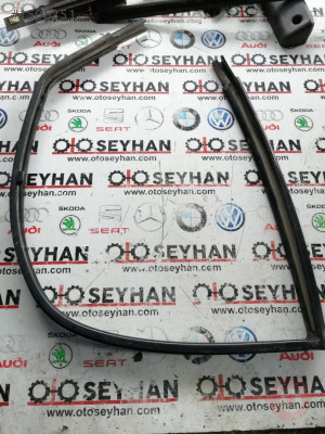 nissan vanetta cargo sağ ön kapı cam çerceve fitili