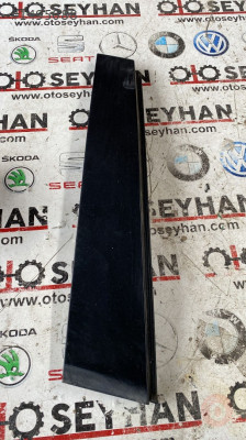 1K6839902C volkswagen golf 5 sağ arka kapı dış direk kaplama