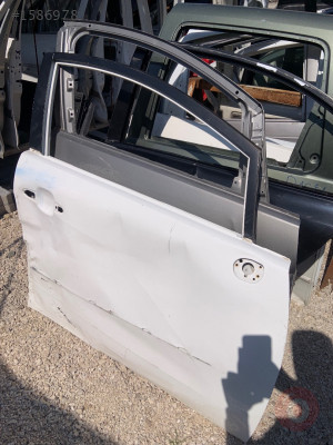 Kia rio  Sağ Ön Kapı