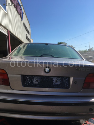 BMW 520İ ARKA TAMPON