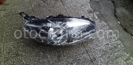 Peugeot  301 ön sağ far