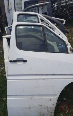 mercedes sprinter 312 çıkma sağ ön kapı beyaz