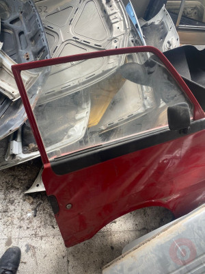 MAZDA E 2200 SAĞ ÖN KAPI ÇIKMA