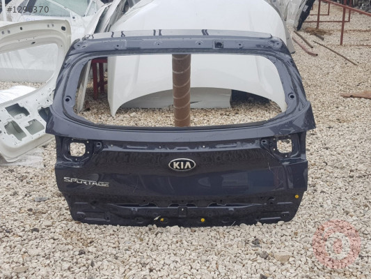 Kia sportage bagaj kapagı füme renk