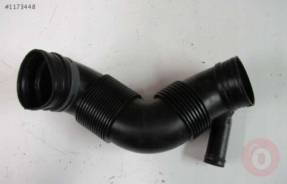CADDY GOLF JETTA PASSAT A3 LEON HAVA GİRİŞ BORUSU 3C0129654M