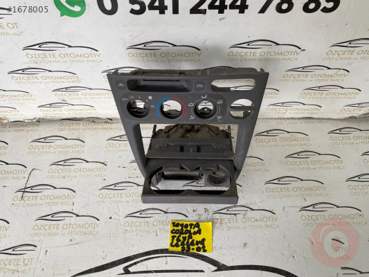 TOYOTA COROLLA TEYP ÇERÇEVESİ ORJİNAK ÇIKMA TEMİZ 1998-2001