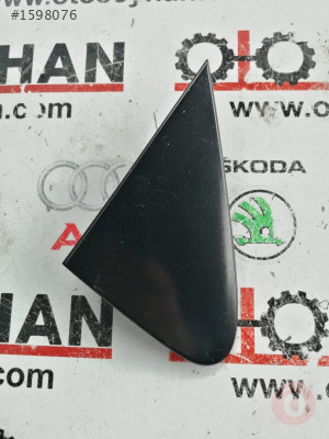 60117-12030 Toyota corolla sağ ön çamurluk üçgeni kaplaması