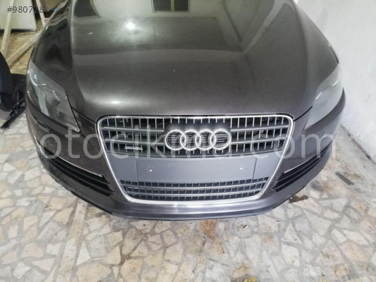 Audi Q7 Ön Sol Farı hatasız orjinal çıkma
