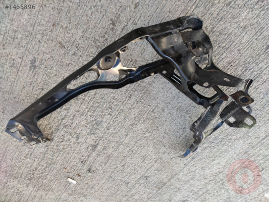 BMW 1 Serisi F40 Sağ Far Braket 7459881-15