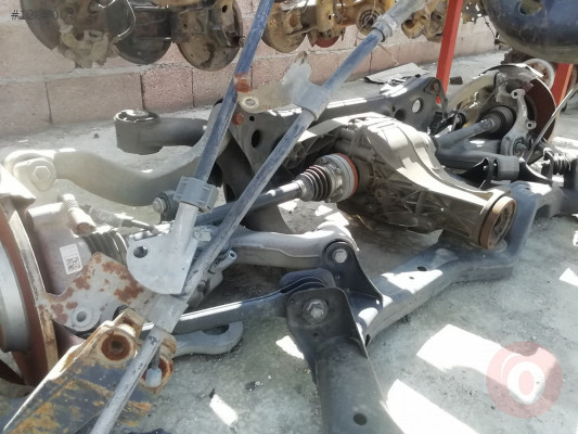 AUDİ A4 ARKA DİNGİL