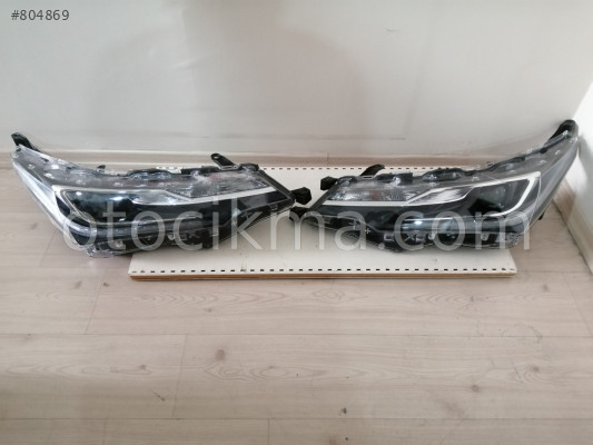 TOYOTA COROLLA MERCEKLİ SAĞ SOL FAR