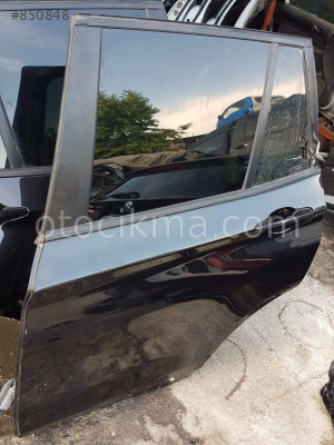 BMW X3 SOL ARKA KAPI SİYAH HATASIZ ORJİNAL 13-17