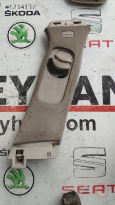 9645427377 peugeot 407 orta sağ direk üst kaplaması