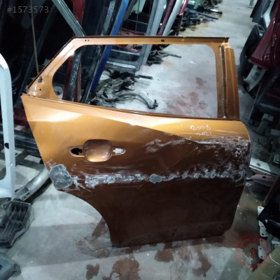 PEUGEOT 2008 SAĞ ARKA KAPI ORJİNAL ÇIKMA YENİ KASA