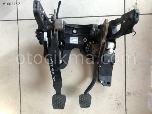 OPEL ASTRA J 1.4 TURBO PEDAL TAKIMI - 13252175 512723057 175