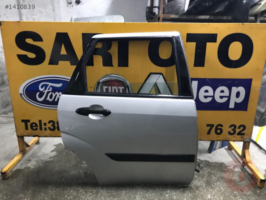 Focus 1 SW sağ arka kapı hatasız orjinal dolu