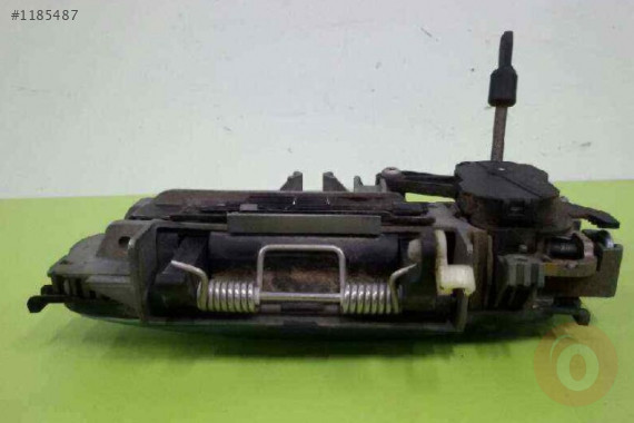 AUDİ A3 04-12 KAPI KOLU BRAKETİ SOL 8P1837885A
